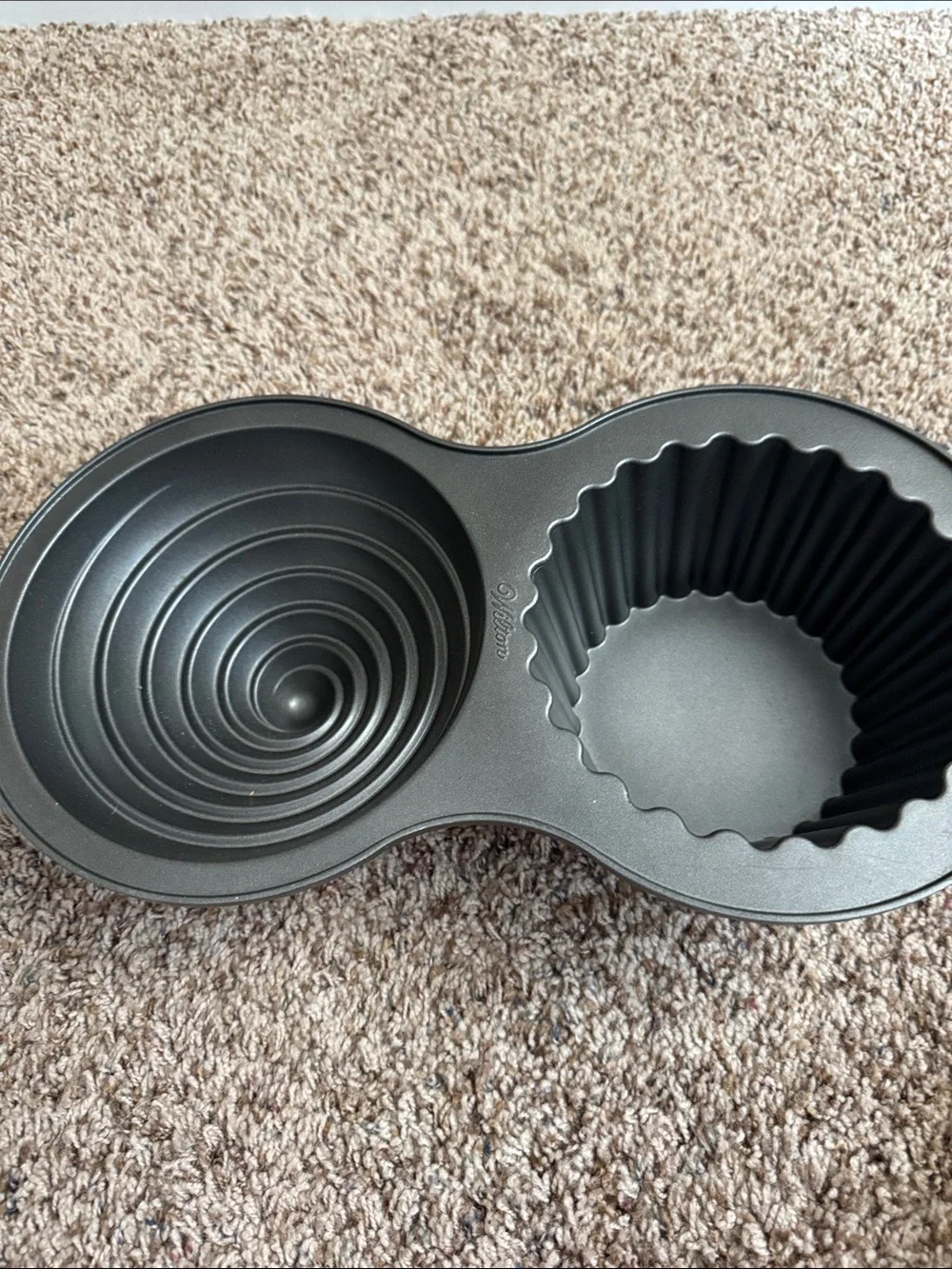 Wilton Metallic Gray Decorative Bake Mold Set